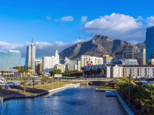 https://2host.app/wp-content/uploads/2018/08/post_capetown_02-640x480.jpg