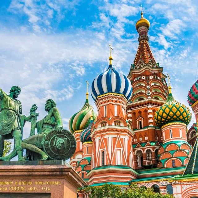 https://2host.app/wp-content/uploads/2018/09/destination-moscow-01-640x640.jpg