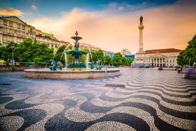 https://2host.app/wp-content/uploads/2018/09/tour-portugal-01-640x427.jpg